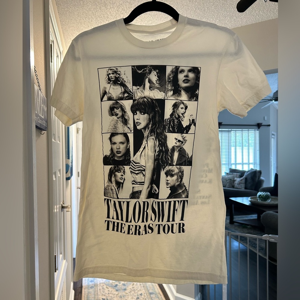 Taylor Swift Eras Tour (US dates) beige shirt